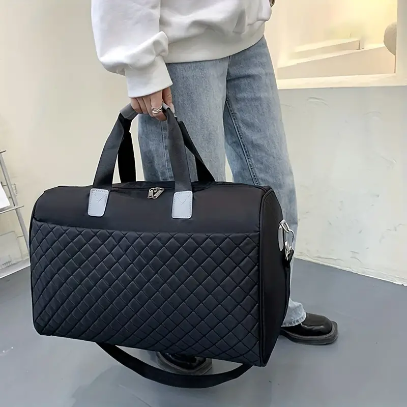 Quilted Large Capacity Duffle Bag - Image 3