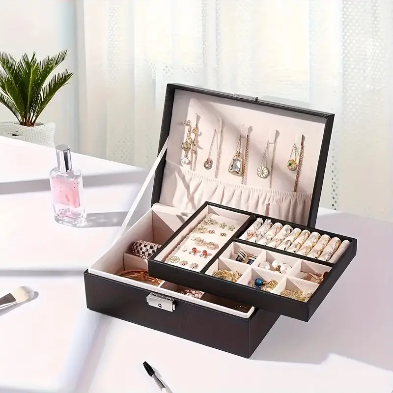 Chic Jewelry Organizer with Lock - Image 3